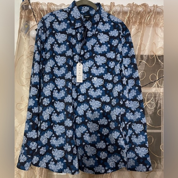 NEW EXPRESS BUTTON MENS DOWN SHIRT
MSRP $ 78 - Picture 3 of 11